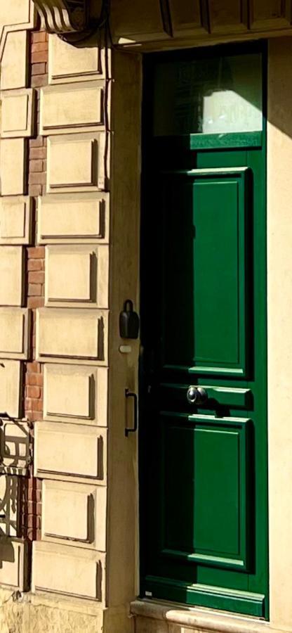 Appartement De Luxe Avec Fresque, Hyper Centre Et Parking Sure Fontainebleau Exterior photo